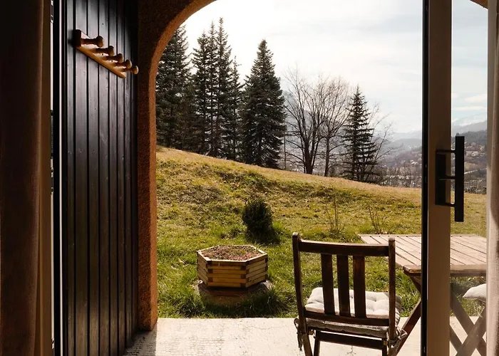 Appartement Tres Calme 2 Chambres Avec Parking Et Jardin Prive Sur Les Hauteurs De Briancon