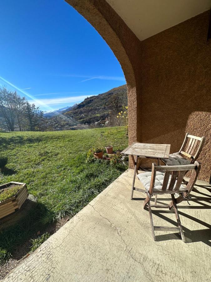 Apartment Tres Calme 2 Avec Parking Et Jardin Prive Sur Les Hauteurs De *