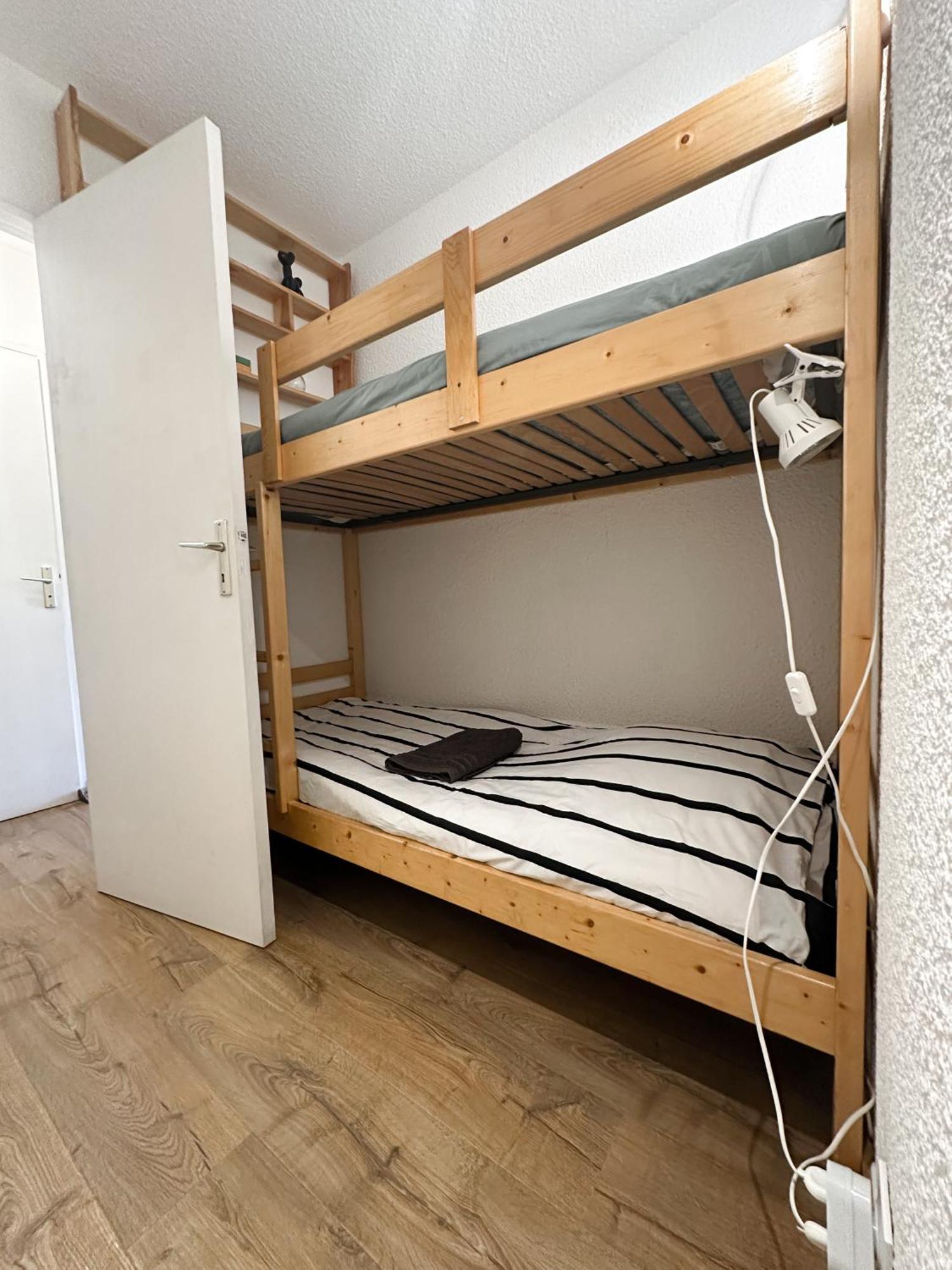 Apartment Tres Calme 2 Avec Parking Et Jardin Prive Sur Les Hauteurs De *