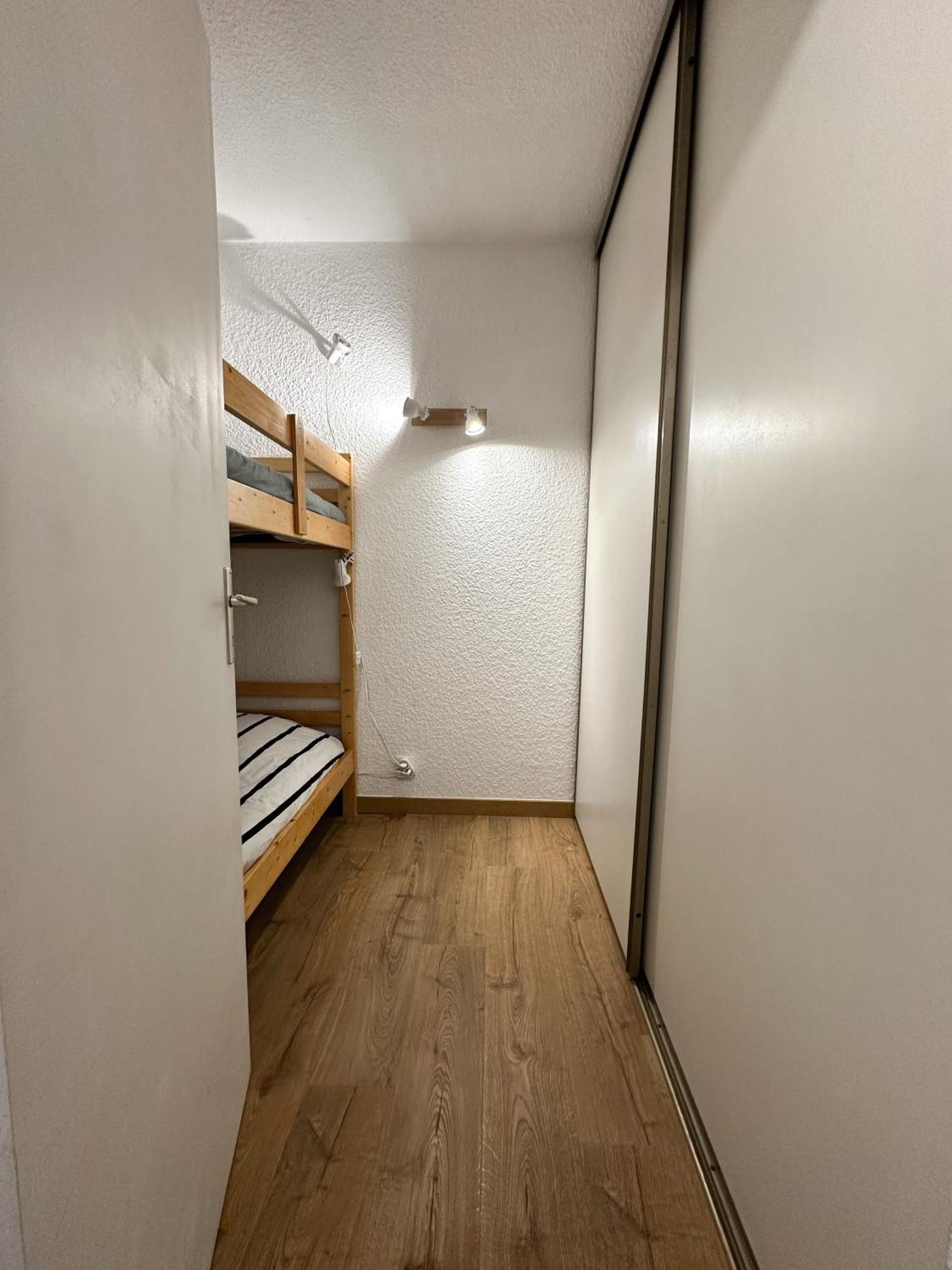 Tres Calme 2 Avec Parking Et Jardin Prive Sur Les Hauteurs De *