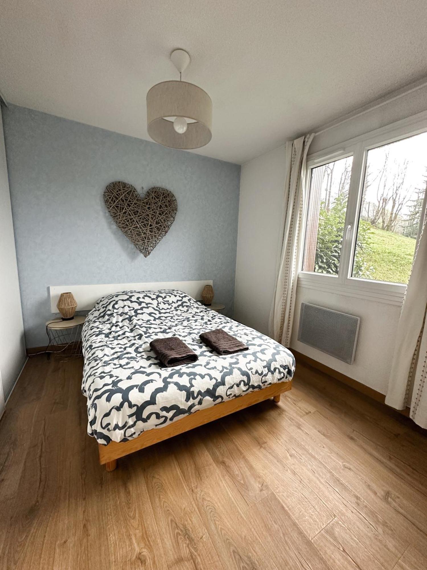 Tres Calme 2 Avec Parking Et Jardin Prive Sur Les Hauteurs De Apartment *